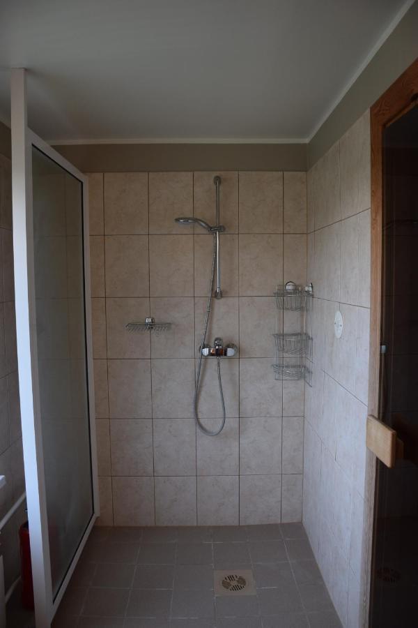 Uma Kuup Guest Apartments โวรู ภายนอก รูปภาพ